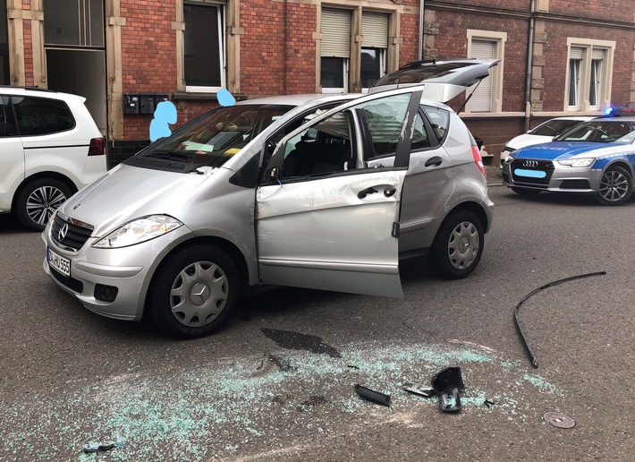 POL-PDPS: Verkehrsunfall mit verletzter Person und hohem Sachschaden