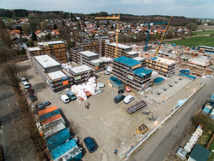 CampusRO: Rohbau- und Fassadenarbeiten für Holzhybrid-Studentenquartier in Rosenheim abgeschlossen