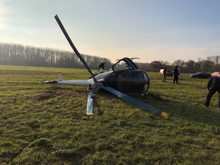 POL-PDLU: Hubschrauberabsturz auf dem Flugplatz in Speyer