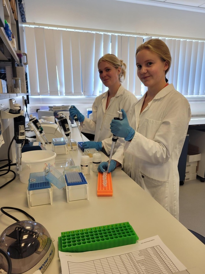 Bremerhavener Studentinnen optimieren Einfriermethode zur Lagerung von Algen