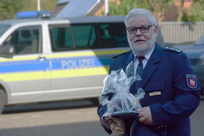 POL-WHV: Wechsel im Einsatz- und Streifendienst bei der Polizei Jever - Bernd-Rainer Otten in den Ruhestand verabschiedet (mit Bild)