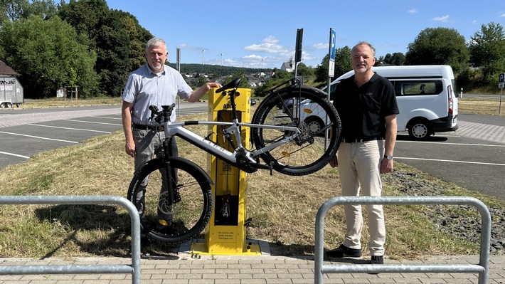 Neue ADAC Radservice-Station am Aartalsee / Schnelle Hilfe bei Fahrradpannen