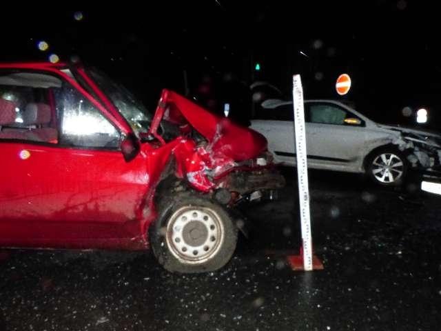 POL-CUX: Verkehrsunfall auf der B71 an der Anschlussstelle zur BAB27 - zwei Verletzte (Lichtbild in der Anlage)