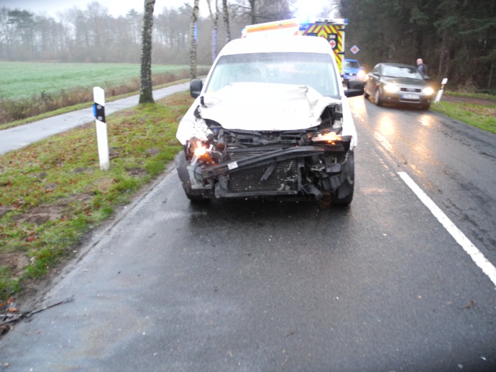 POL-STD: Verkehrsunfall mit leichtverletzter Person in Fredenbeck - Polizei sucht Zeugen