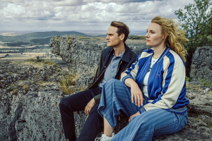 Das neue Team im Tatort Franken nimmt die Ermittlungen auf: Rosalie Thomass und Fabian Hinrichs in "Gottesgarten"