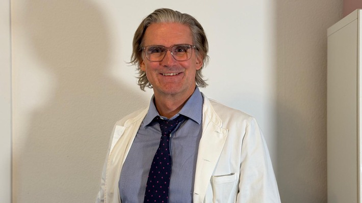 Daniel Harbs über Leaky Gut, Inflammaging & Co.: Warum stille Entzündungen uns schneller altern lassen