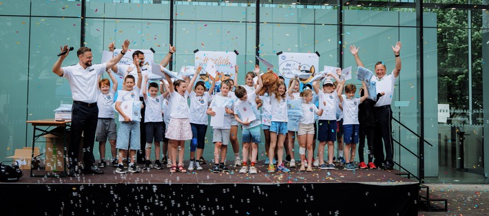 POL-F: 260601 - 0674 Frankfurt - Polizeipräsidium: Polizeipräsident Müller ernennt 24 Kinder Cops - Ausweitung des Programms im kommenden Schuljahr geplant