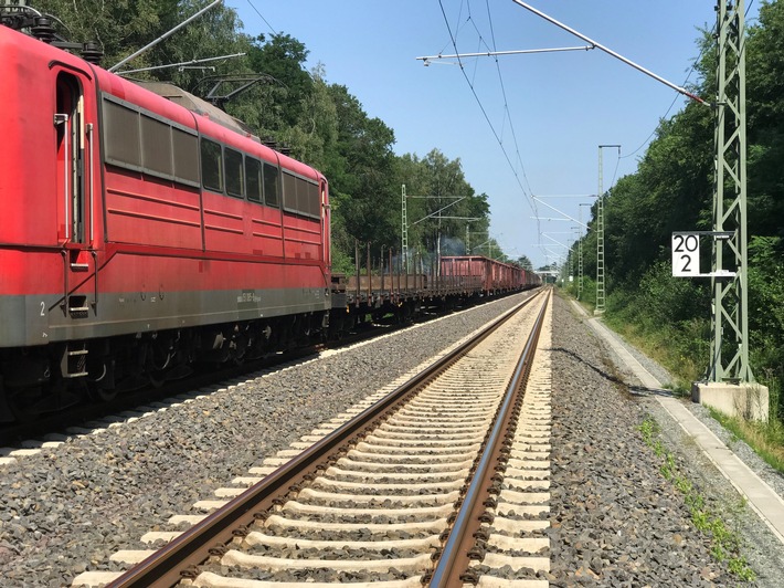 POL-ROW: ++ Bahnstrecke Rotenburg-Verden - Feuer gelöscht - Alle Strecken wieder freigegeben ++