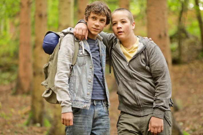 Der besondere Kinderfilm: Premiere von "Nachtwald" (SWR/NDR) bei KiKA / Abenteuerfilm mit dem Drehbuchpreis Kindertiger 2023 ausgezeichnet