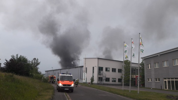 POL-PDKL: Brand in Firmengebäude Rhenocoll, 
Konken, -Industriegebiet Erlenhöhe-