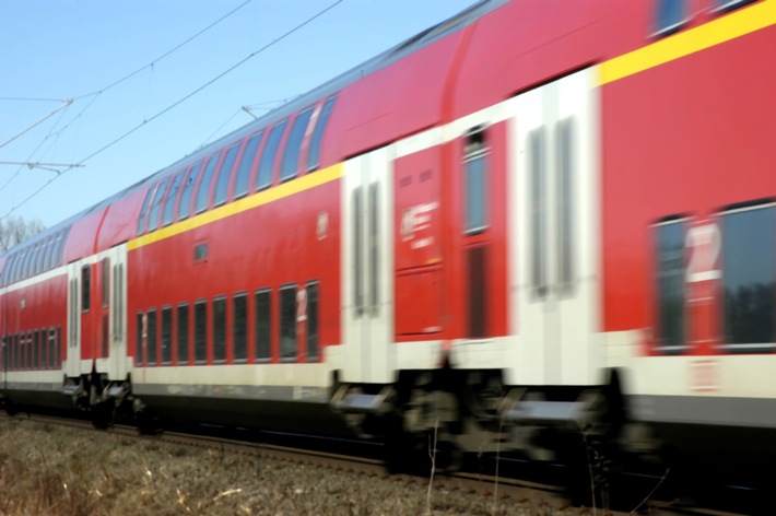HZA-RO: Zoll erneut erfolgreich: 20 Gramm Haschisch bei S-Bahn-Fahrer aus Salzburg entdeckt