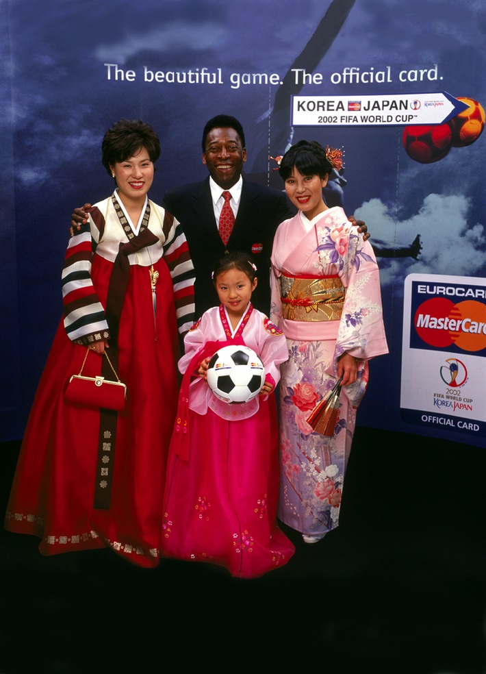 Anpfiff für die Sponsoring-Aktivitäten von MasterCard im Rahmen der
Fussball-WM 2002