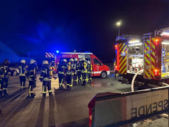FW-ROW: Küchenbrand in Flüchtlingsunterkunft - Bewohner retten sich selbst