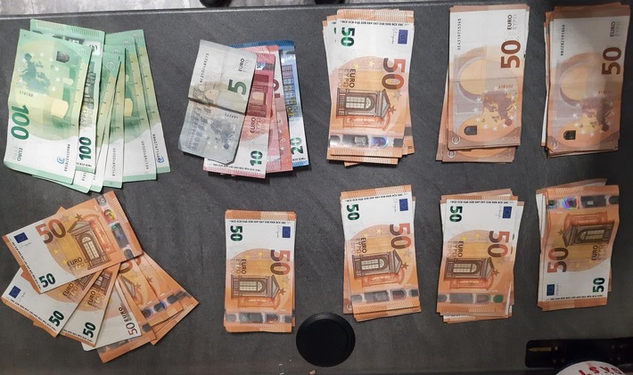 Bundespolizeidirektion München: 42-Jähriger versteckt Diebesgut in Höhe von rund 5.000 Euro in seiner Unterhose