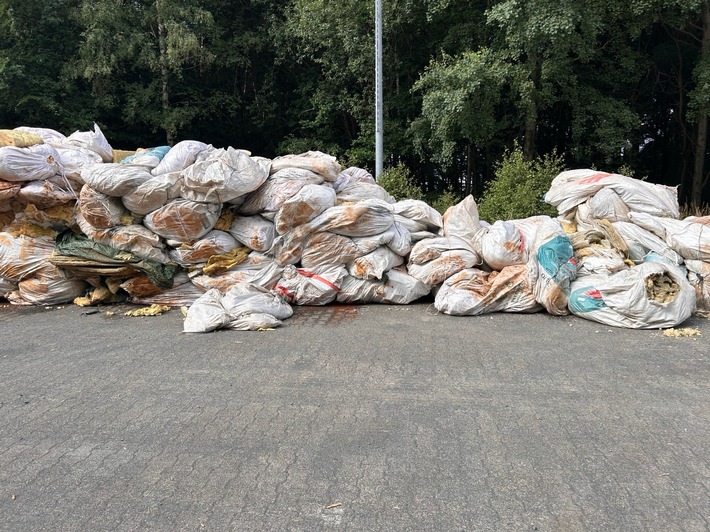 POL-PDTR: Zeugenaufruf - Illegale Müllablagerung