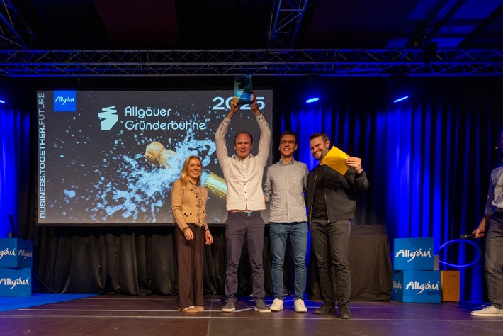 Allgäuer Gründerbühne 2025: Nepsos GmbH gewinnt vor Paltech GmbH und YOUL GmbH. Der Preis für Nachhaltigkeit geht ebenfalls an Paltech.