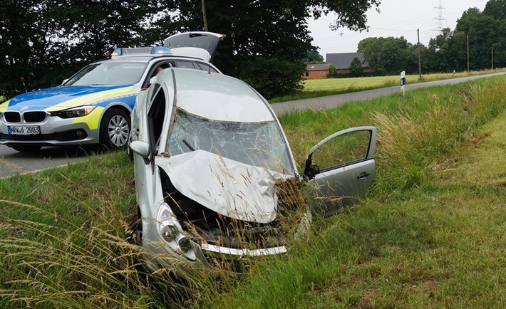 POL-BOR: Velen-Ramsdorf - Kurve falsch eingeschätzt/Autofahrerin verletzt