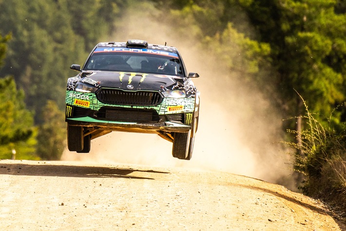 Rallye Chile Bio Bío: Škoda Fahrer Oliver Solberg verteidigt in Südamerika die WRC2-Gesamtführung