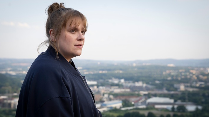 Stefanie Reinsperger sagt „Bussi Baba, Tatort!“