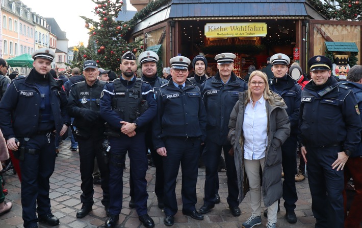 POL-PPTR: Internationale Streife beim Trierer Weihnachtsmarkt unterwegs