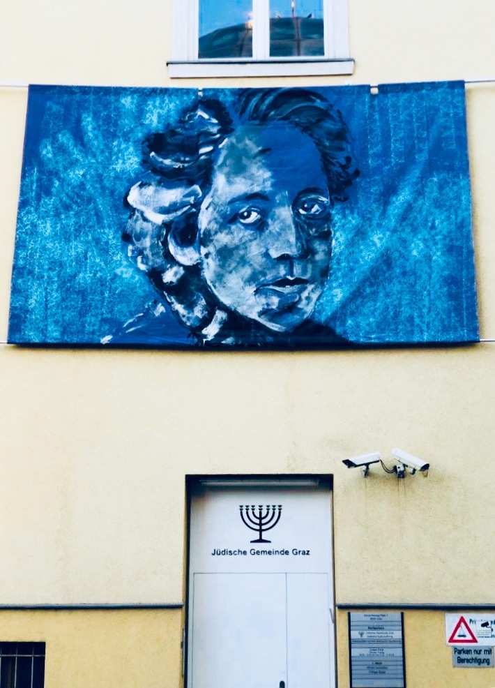 Ehrengrab für Dora Kallmus / Fotografin zur ewigen Ruhe auf jüdischen Friedhof Graz überführt