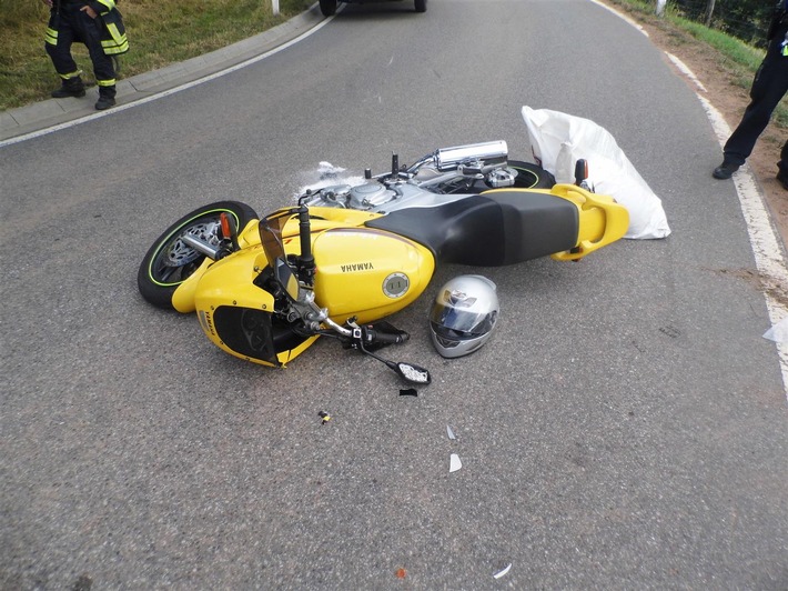POL-PDKL: Motorradfahrer schwer verletzt -Unfallursache unklar