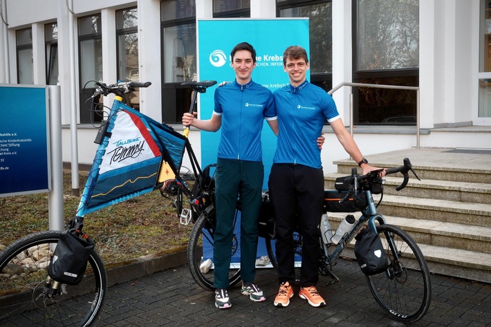 Mit dem Tallbike von München nach Peking / 13.000 Kilometer zugunsten der Deutschen Krebshilfe