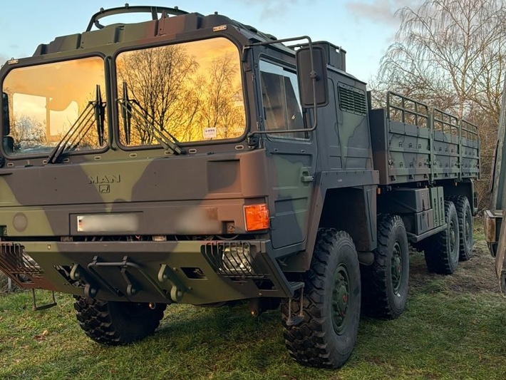 POL-SN: Polizei bittet um Hinweise nach Diebstahl eines Lkw aus dem Bestand der Bundeswehr