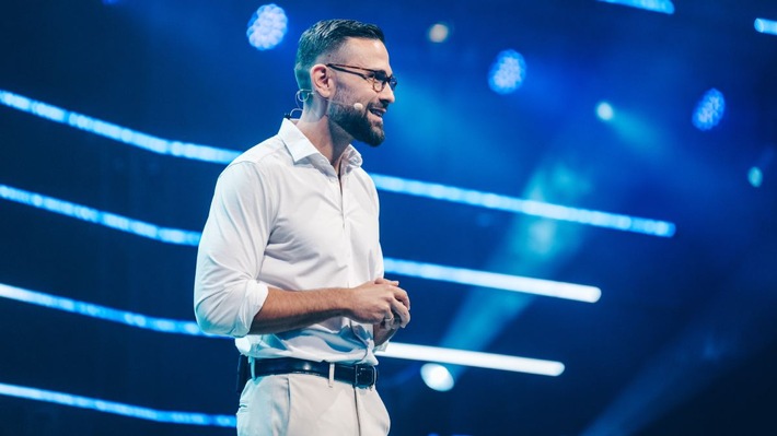 Enis Eisfeld / Weiterer Text über ots und www.presseportal.de/nr/181871 / Die Verwendung dieses Bildes für redaktionelle Zwecke ist unter Beachtung aller mitgeteilten Nutzungsbedingungen zulässig und dann auch honorarfrei. Veröffentlichung ausschließlich mit Bildrechte-Hinweis.