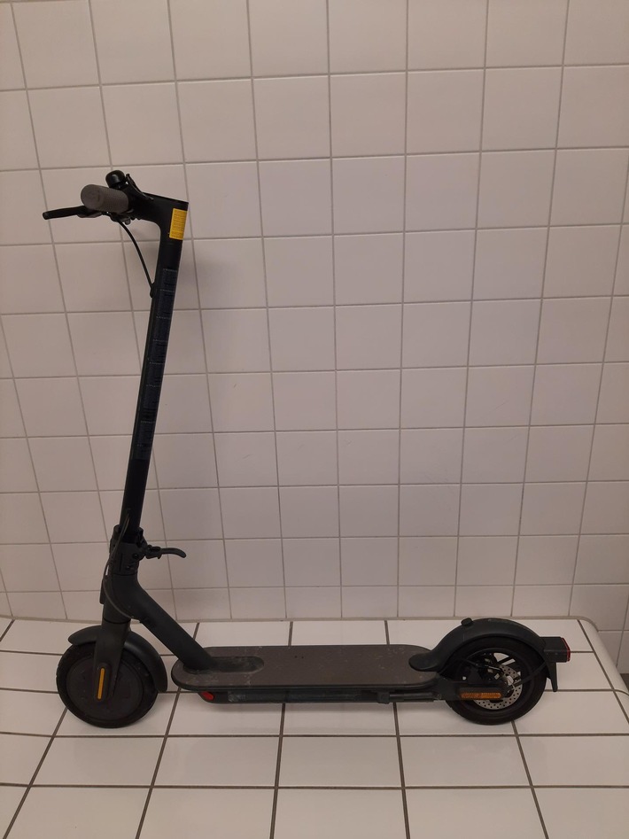 BPOLI DD: Zwei Männer mit gestohlenem E-Scooter im Hauptbahnhof Dresden festgestellt