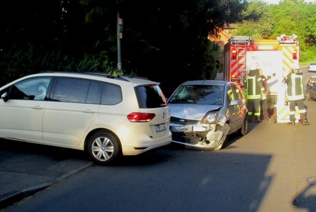 POL-RBK: Bergisch Gladbach - Fünf Verletzte bei Unfällen im Stadtgebiet