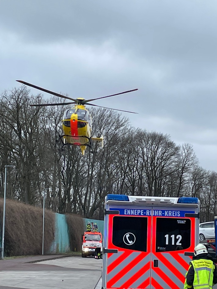 FW-EN: Gemeldete Explosion am Autobahnparkplatz Klosterholz