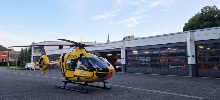 FW-WRN: Zwei Einsätze gleichzeitig! Ein ausgelöster Heimrauchmelder sowie eine verschlossene Tür bzw. Hubschrauberlandung hielten die Werner Feuerwehr auf trapp!