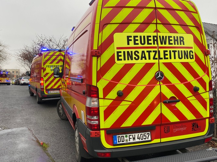 FW Dresden: Brand in einer Oberschule