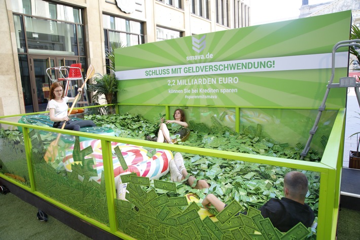 smava provoziert und lässt Berliner in über 2 Milliarden schwimmen