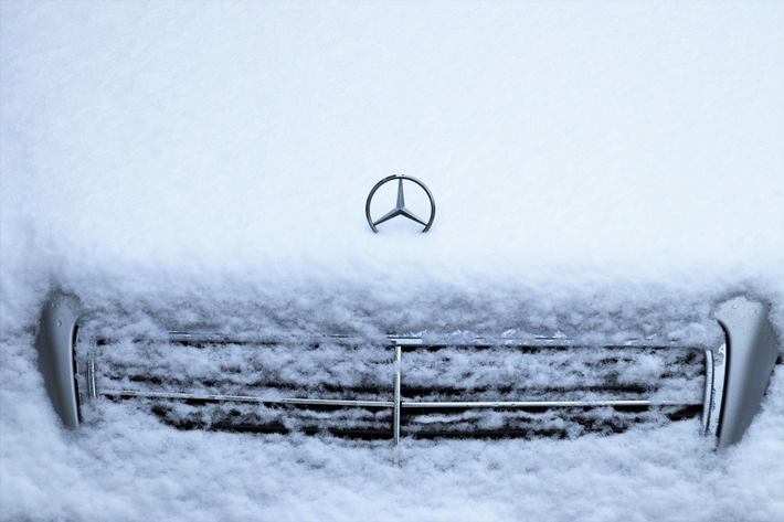 Giganten-Rückruf gegen Daimler: KBA sieht über 260.000 Mercedes Sprinter im Abgasskandal verwickelt / Dr. Stoll &amp; Sauer: Verbraucher mit besten Klage-Chancen