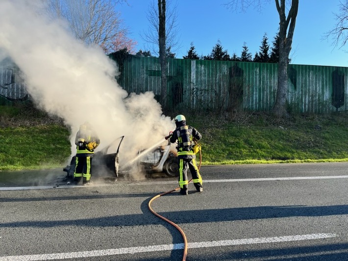 FW-BO: Verkehrsunfall auf der BAB 40 am Mittwochmorgen