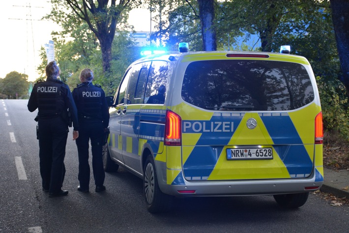 POL-ME: Exhibitionist entblößt sich vor 67-Jähriger - 2504107