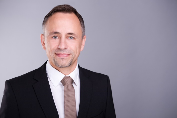 Dr. Arnd Schröder leitet Marketing der Verti Versicherung AG