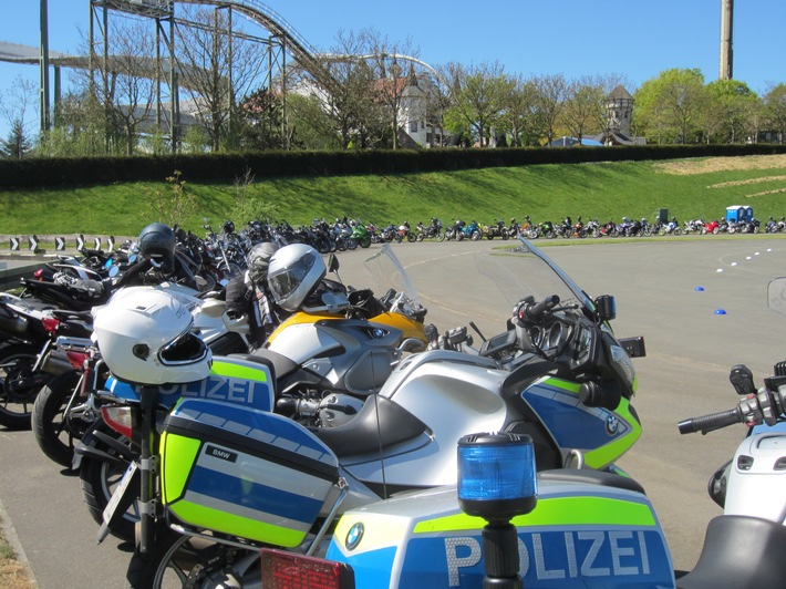 POL-HK: 9. Bikeraktionstag der Polizei