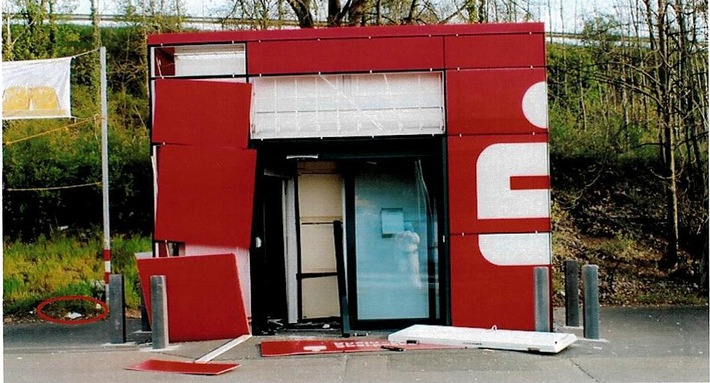POL-PPMZ: Geldautomat in Bad Sobernheim gesprengt - Zeugenaufruf