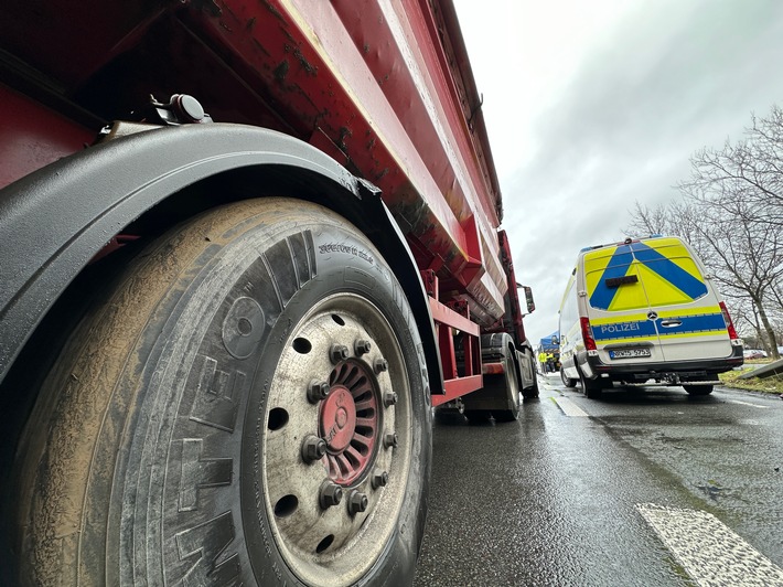 POL-DO: Großkontrolle in Dortmund-Mengede für das #LEBEN: 378 Fahrzeuge im Güterverkehr überprüft