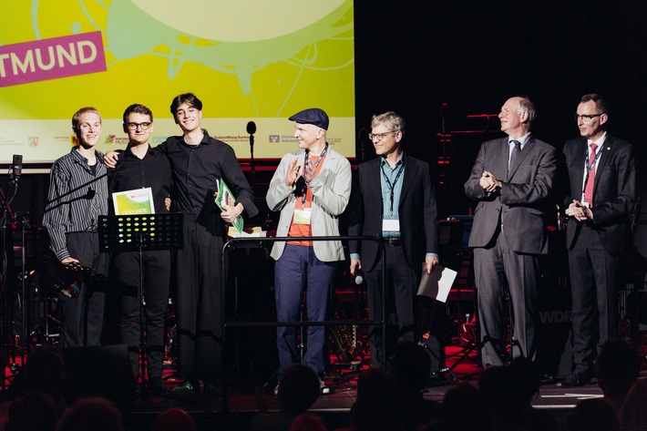 20. Bundesbegegnung Jugend jazzt zu Gast in Dortmund - Das Linus Rebmann Trio aus Baden-Württemberg erhält den Studiopreis des Deutschlandfunks