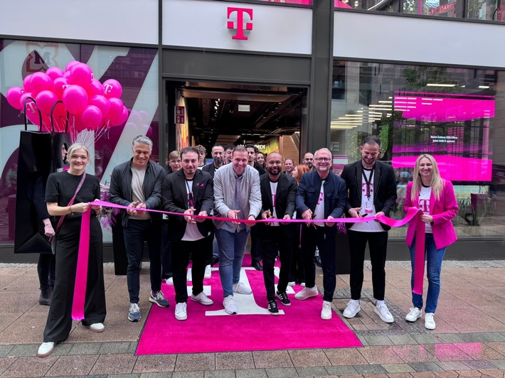 Mit KI, WM und Erlebniswelt: Telekom eröffnet neuen Anziehungspunkt in der Dortmunder Innenstadt