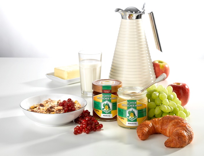 Tag des Honigfrühstücks für Alt und Jung / Regionales Bienenprodukt steht auch in Deutschland hoch im Kurs