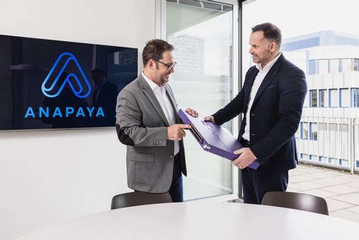 Anapaya partners with Extreme Networks to deliver the first SCiON-enabled switches for the Swiss Finance Industry