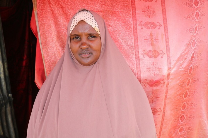 Abdia aus Mandera in Kenia sorgt allein für ihre zehn Kinder / Weiterer Text über ots und www.presseportal.de/nr/50131 / Die Verwendung dieses Bildes ist für redaktionelle Zwecke unter Beachtung ggf. genannter Nutzungsbedingungen honorarfrei. Veröffentlichung bitte mit Bildrechte-Hinweis.