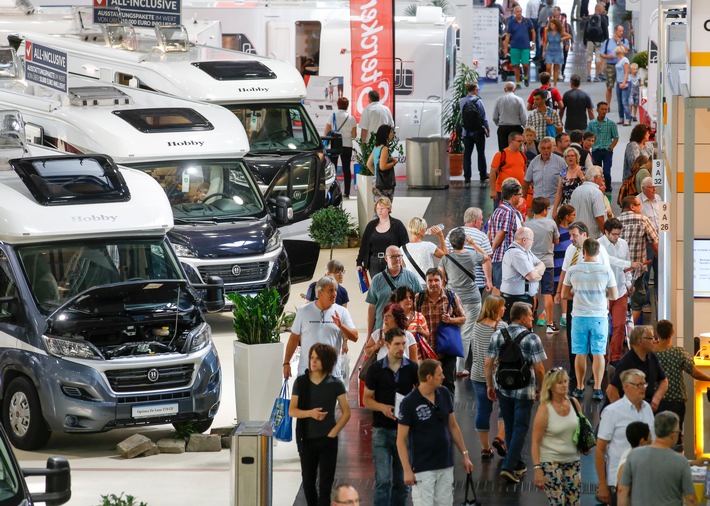 Positive Halbzeitbilanz beim CARAVAN SALON / TourNatur beginnt am Freitag