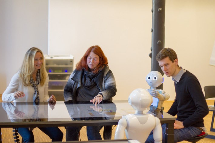 Denn Sie wissen nicht, was sie tun / Studie der TU Darmstadt zur Robotisierung von Büro- und Dienstleistungsberufen