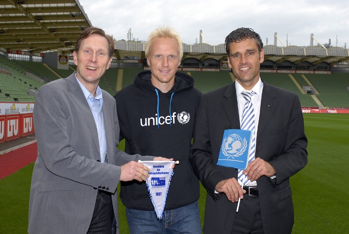 UNICEF und die Spielergewerkschaft VDV starten Zusammenarbeit / Fußballprofis helfen UNICEF